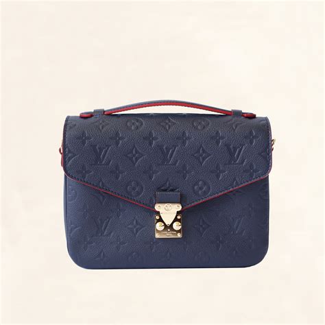 lv pochette metis size|Lv pochette metis empreinte.